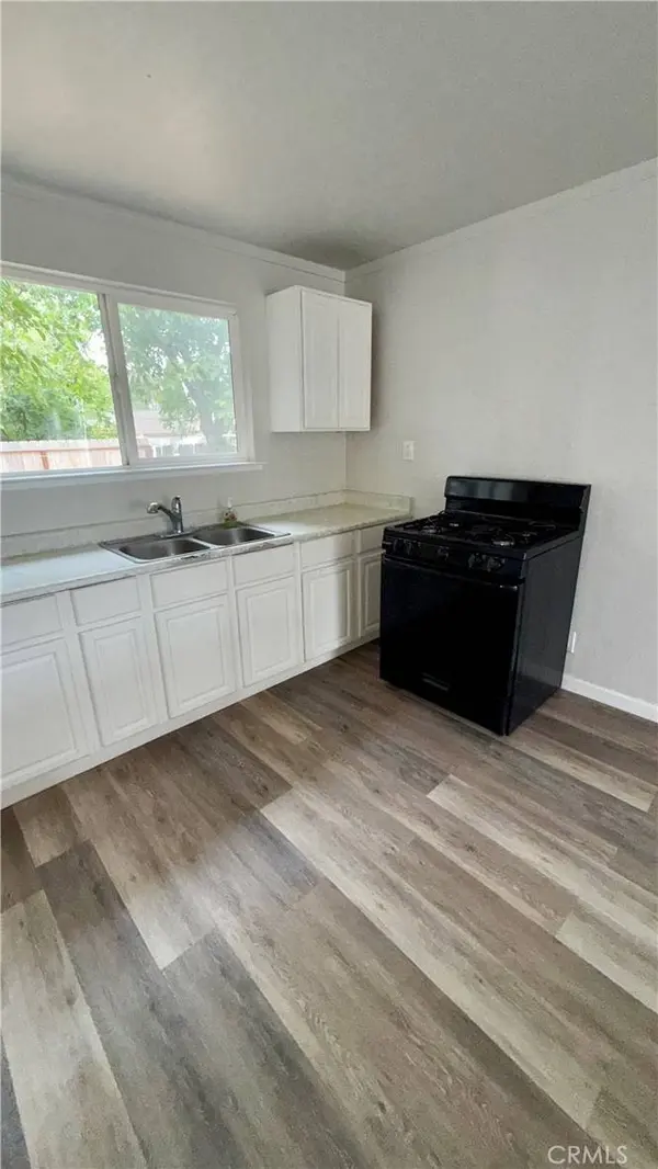 1212 Fig Ln, Corning, CA 96021