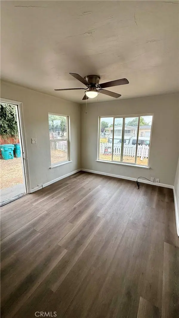 1212 Fig Ln, Corning, CA 96021