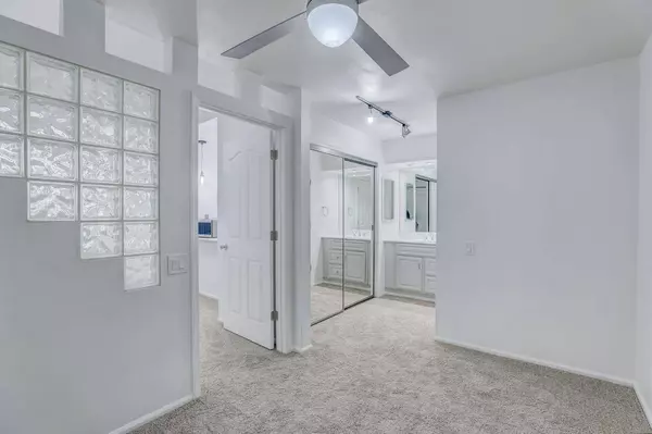 720 Woodside LN #8, Sacramento, CA 95825