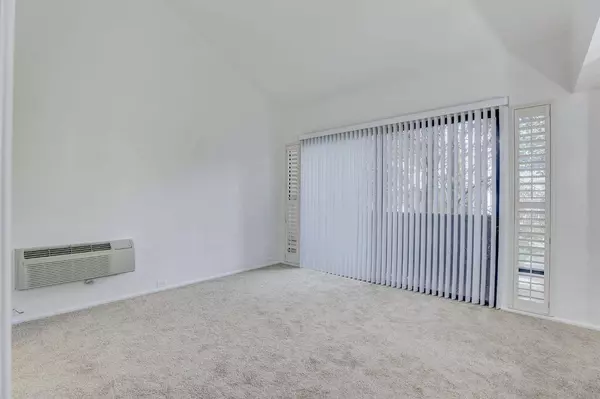 720 Woodside LN #8, Sacramento, CA 95825