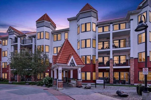 70 Royal Oak PLZ NW #303