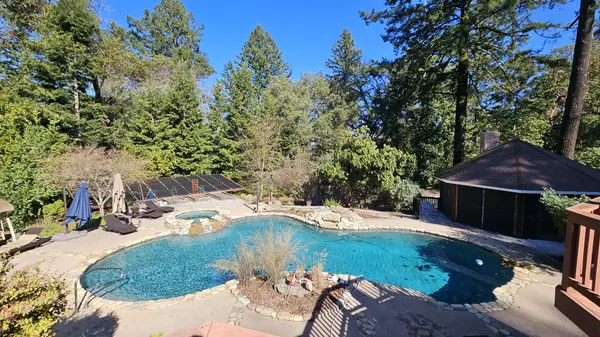 21631 Summit Rd, Los Gatos, CA 95033-8402