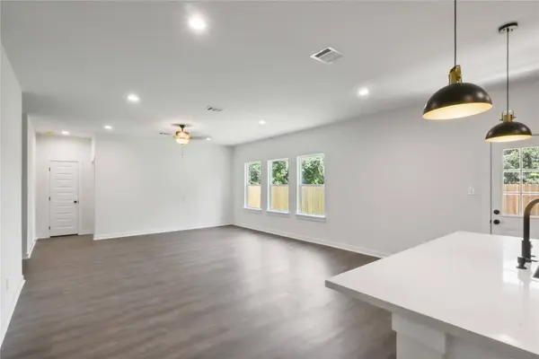 5815 Woodrow ST, Texas City, TX 77591