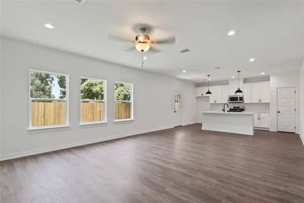 5815 Woodrow ST, Texas City, TX 77591