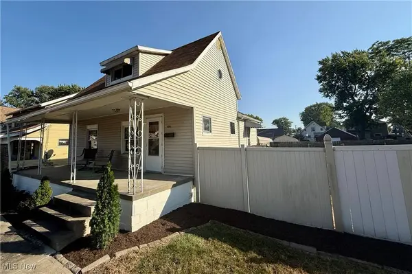 2526 17th ST NE, Canton, OH 44705