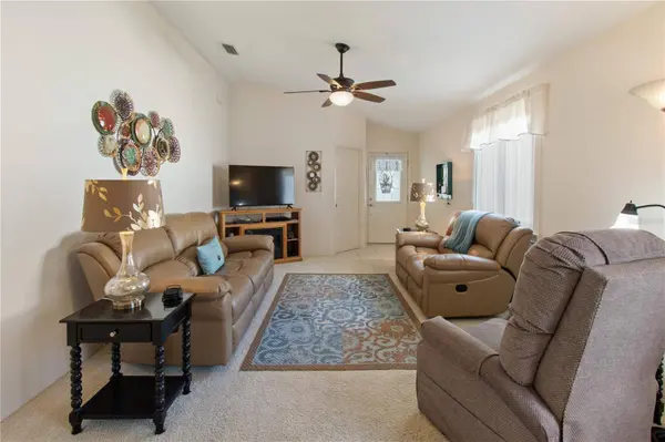 1822 NICARAGUA WAY, Winter Haven, FL 33881