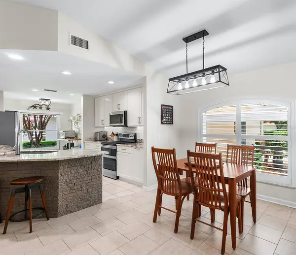 120 MORNING GLORY CIR, Winter Haven, FL 33884
