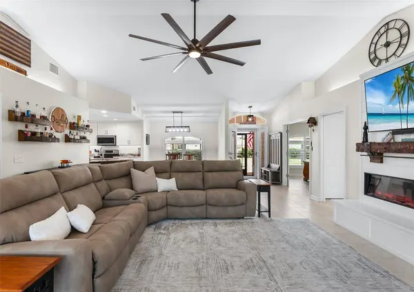 120 MORNING GLORY CIR, Winter Haven, FL 33884