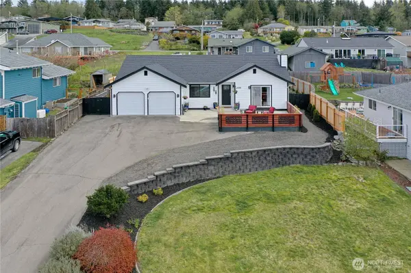 37498 Hood Canal DR NE, Hansville, WA 98340