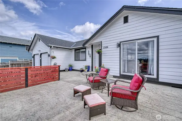 37498 Hood Canal DR NE, Hansville, WA 98340