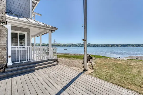 135 NE Boad Haven RD, Belfair, WA 98528