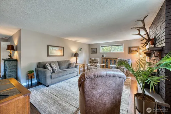 127 Sunset PL, Sequim, WA 98382