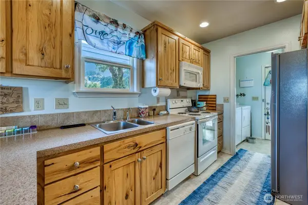 126 W 4th ST, Port Angeles, WA 98362