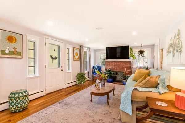 26 Wilson Avenue, Buzzards Bay, MA 02532