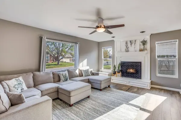 1319 E Warren Ave, Derby, KS 67037