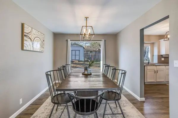 1319 E Warren Ave, Derby, KS 67037