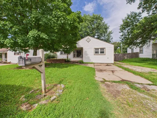 711 S Central Ave, Mulvane, KS 67110