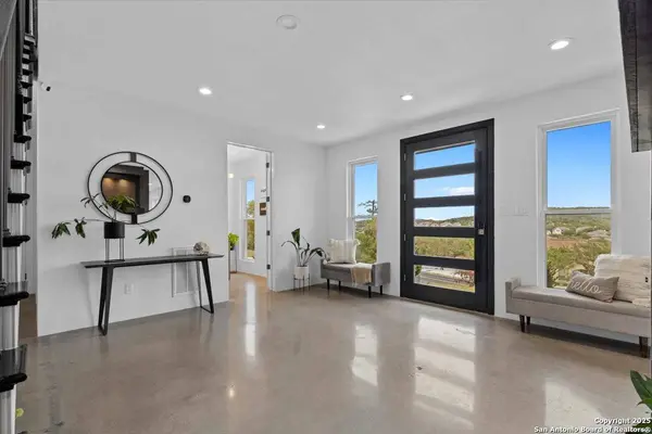 714 Misty Water Ln, San Antonio, TX 78260