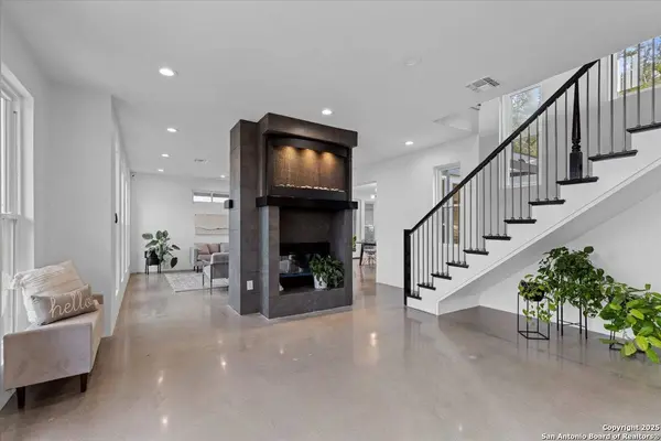 714 Misty Water Ln, San Antonio, TX 78260