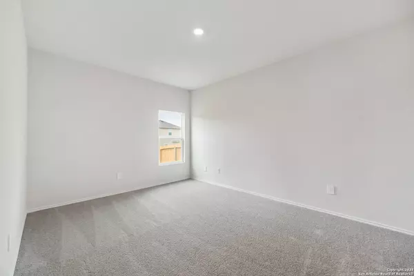 2027 Powell Place, Converse, TX 78109