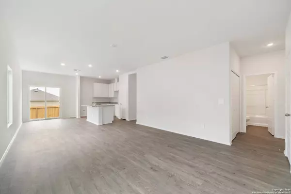 2027 Powell Place, Converse, TX 78109