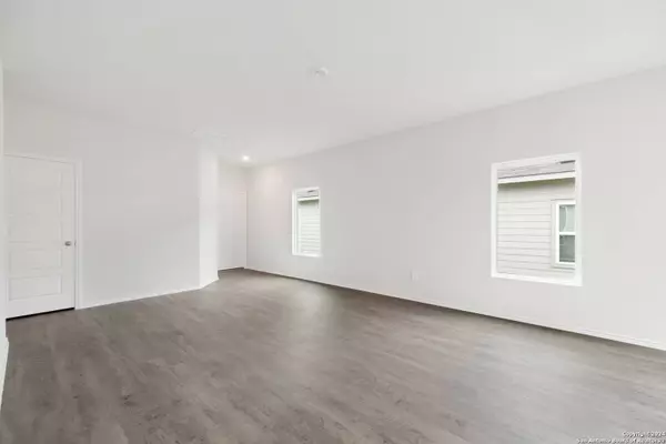 2027 Powell Place, Converse, TX 78109