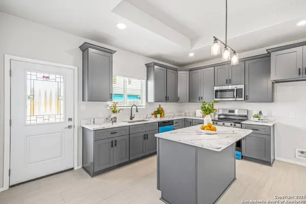 5623 Midcrown, San Antonio, TX 78218