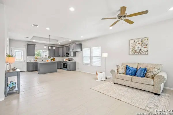 5623 Midcrown, San Antonio, TX 78218