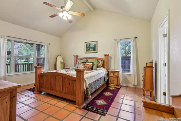 711 Heinen, Bandera, TX 78003