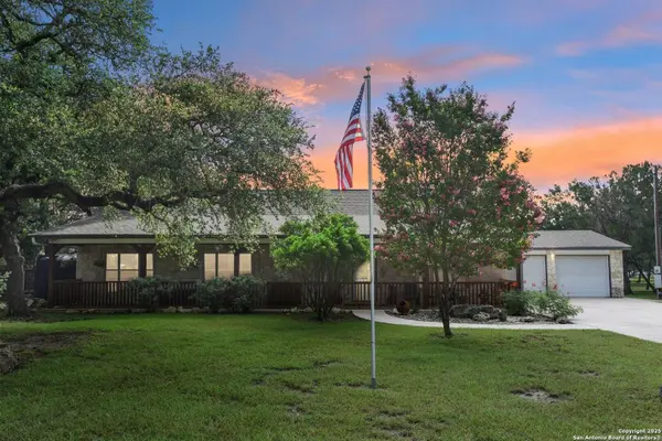 711 Heinen, Bandera, TX 78003