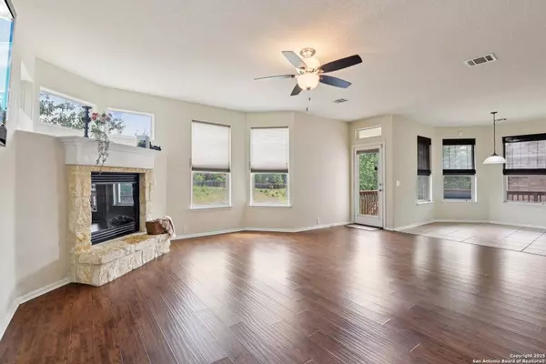 8203 Setting Moon, San Antonio, TX 78255