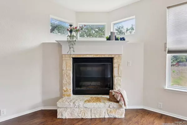 8203 Setting Moon, San Antonio, TX 78255