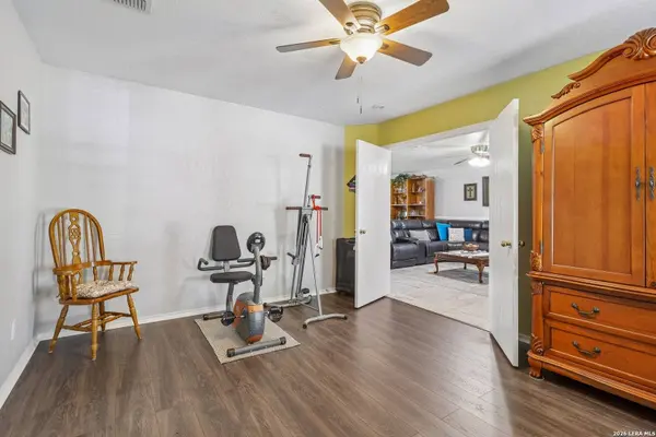 620 NORTHLAKE DR, New Braunfels, TX 78130