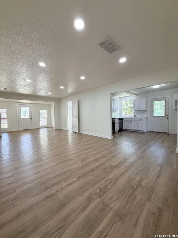 163 Continental, San Antonio, TX 78228