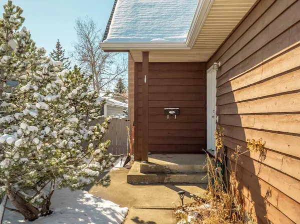 210 Jerry Potts BLVD W, Lethbridge, AB T1K6H1