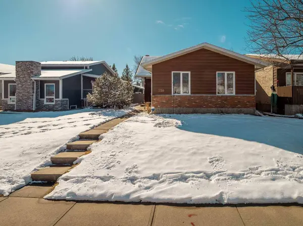 210 Jerry Potts BLVD W, Lethbridge, AB T1K6H1