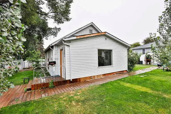 1901 1 AVE N, Lethbridge, AB T1H 0A5