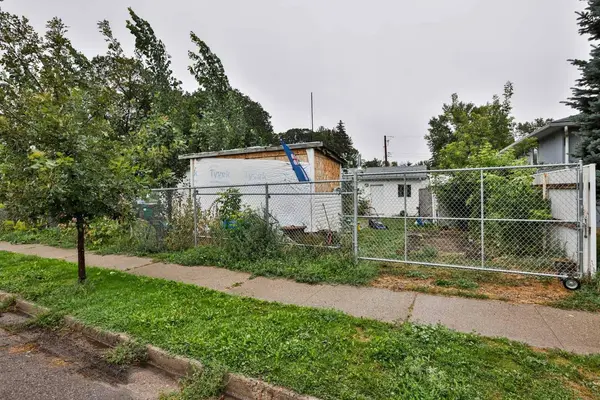 1901 1 AVE N, Lethbridge, AB T1H 0A5