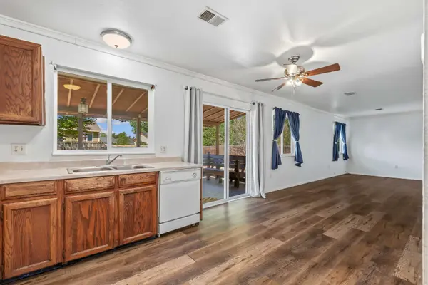 2205 Lincoln St, Longmont, CO 80501-1316
