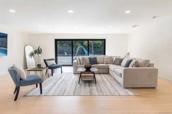 12821 Avenida La Valencia, Poway, CA 92064