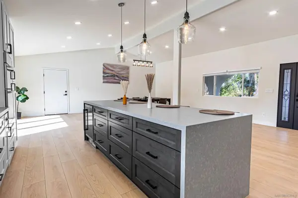 12821 Avenida La Valencia, Poway, CA 92064