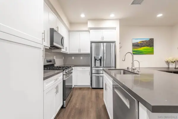 320 Waverunner Ct, Santee, CA 92071
