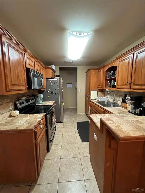 517 N 41st CT N, Mcallen, TX 78501