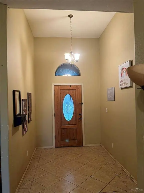 517 N 41st CT N, Mcallen, TX 78501