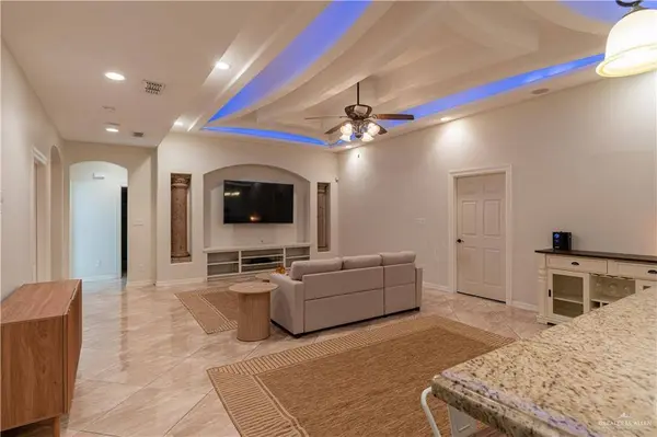 2017 Glendale DR, Edinburg, TX 78541