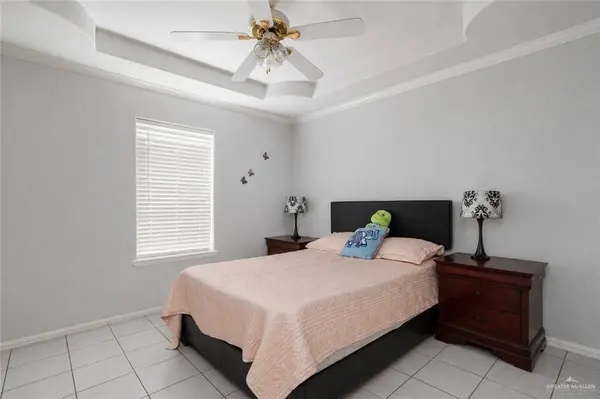 2305 N 32nd ST N, Mcallen, TX 78501
