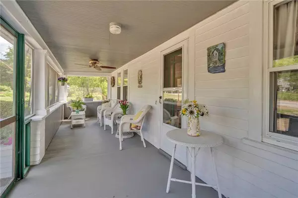 72 Old Danielson PIKE, Foster, RI 02825