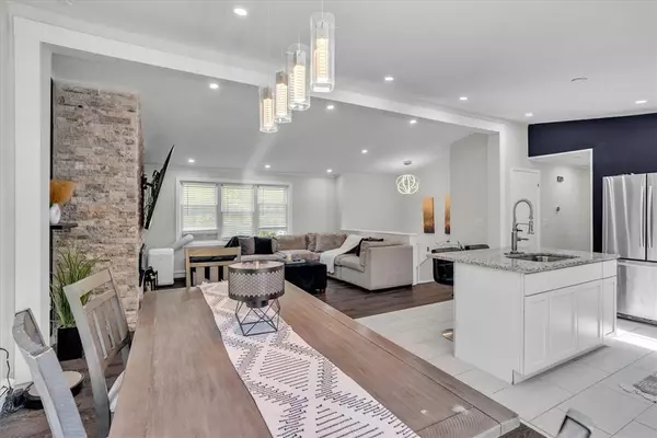 202 Hartford PIKE, Foster, RI 02825