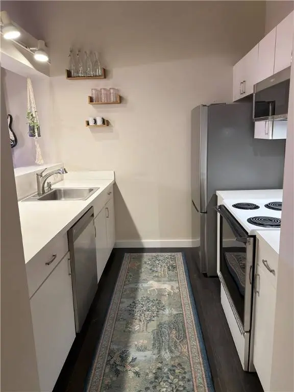 494 Woonasquatucket AVE #111, North Providence, RI 02911