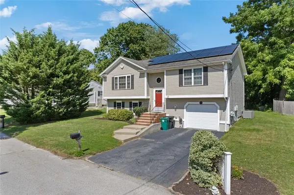 15 Meadow RD, Scituate, RI 02831